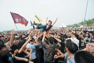 好人精神照亮東莞 2015年好人評選人數(shù)與前7年之比增長1.7倍背后的故事